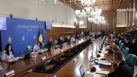 Guvernul a pus ochii pe pensiile private. Românii sunt îngrijorați, însă guvernanții oferă asigurări: „Nu se naționalizează pilonul doi”